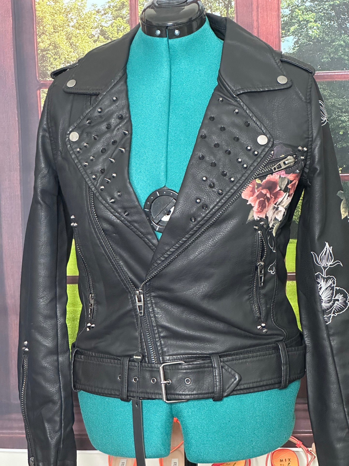 Blank NYC Love and Leave Faux Leather Black Moto Jacket Sz M