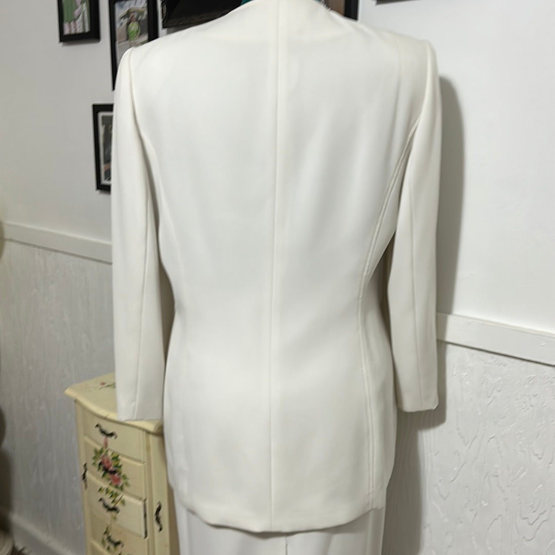 831 LeSuit White Suite Sz 14