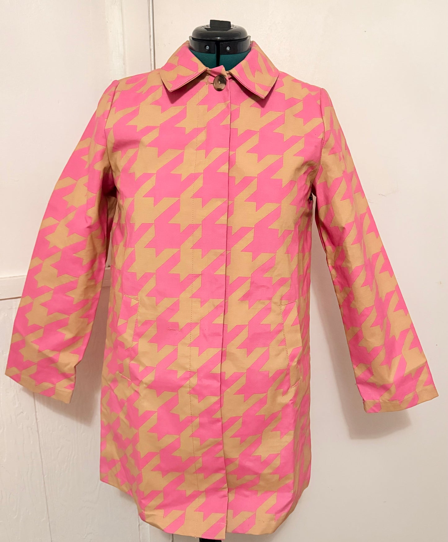 Isaac Mizrahi Pink and Tan rain jacket Sz S