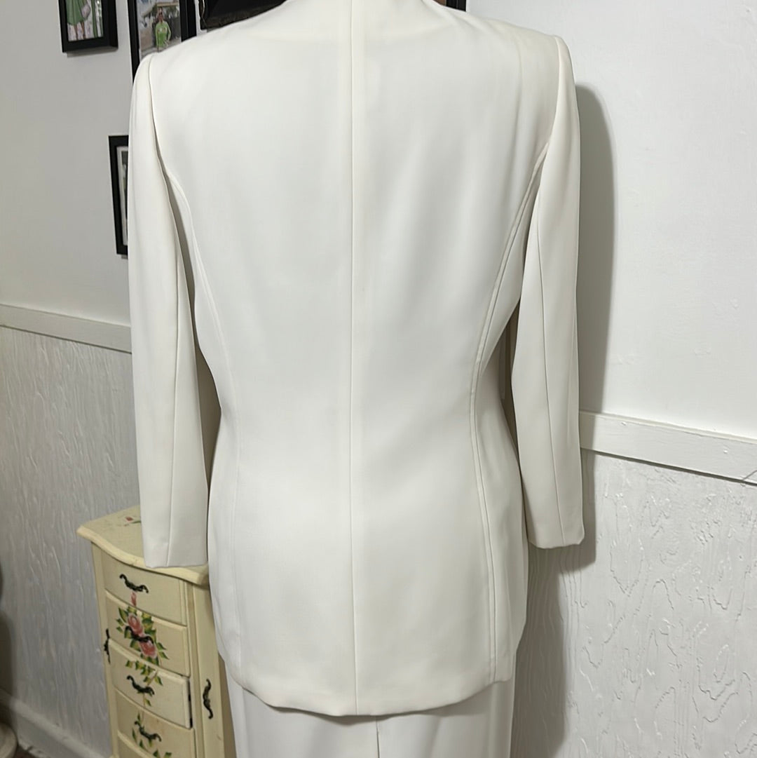 831 LeSuit White Suite Sz 14