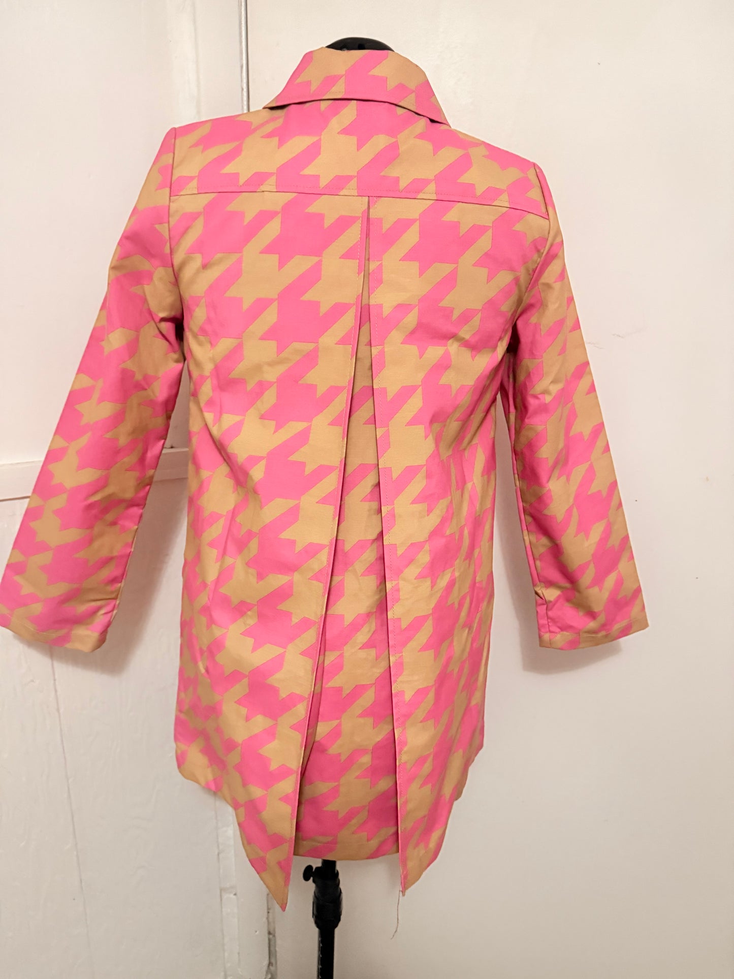 Isaac Mizrahi Pink and Tan rain jacket Sz S