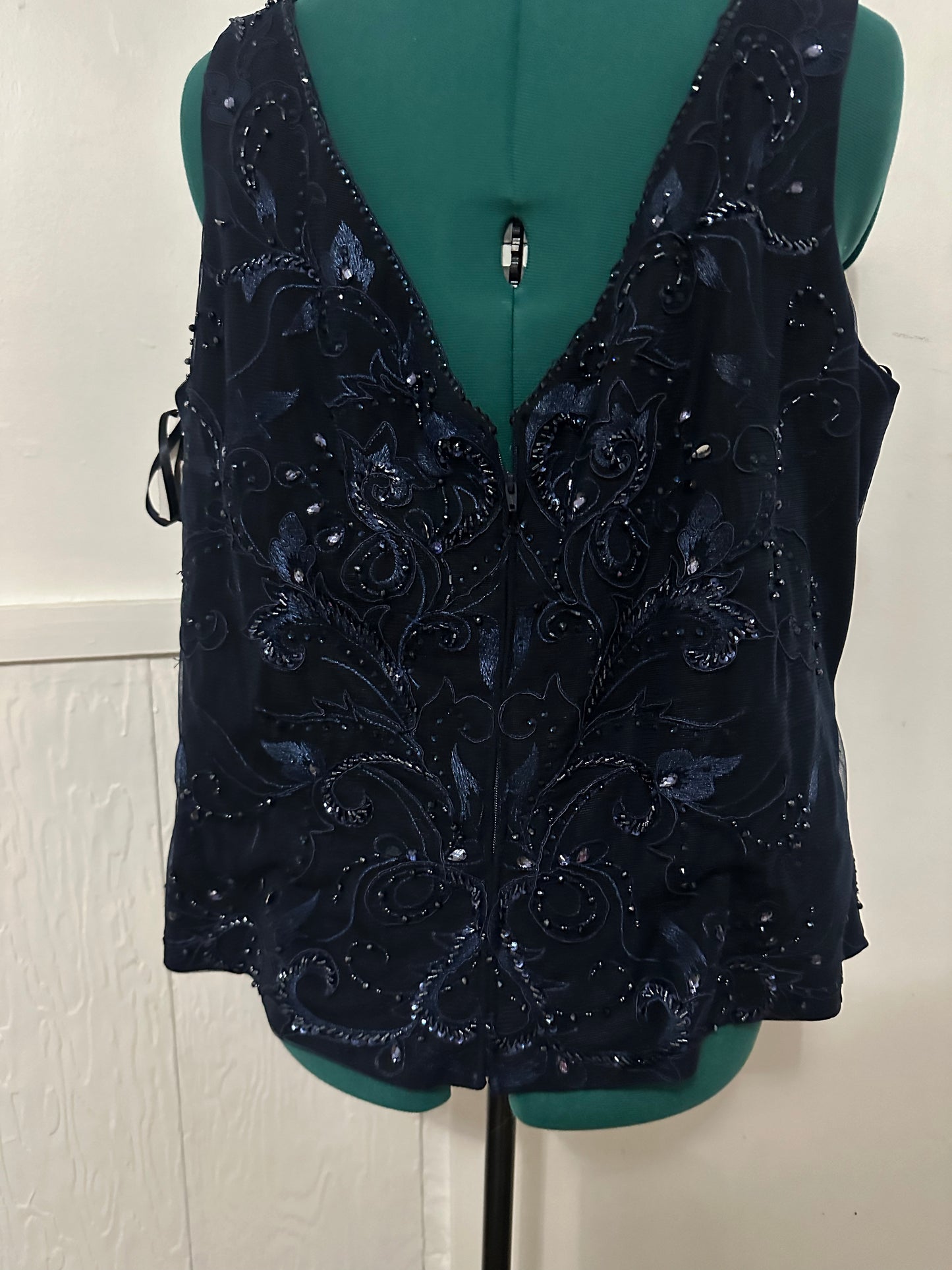 MGNY navy blue top Sz 20