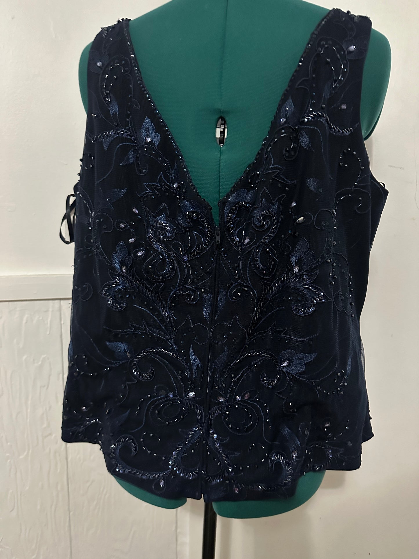 MGNY navy blue top Sz 20