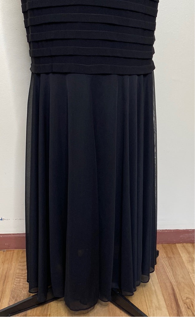 BLACK EVENING GOWN SZ 14