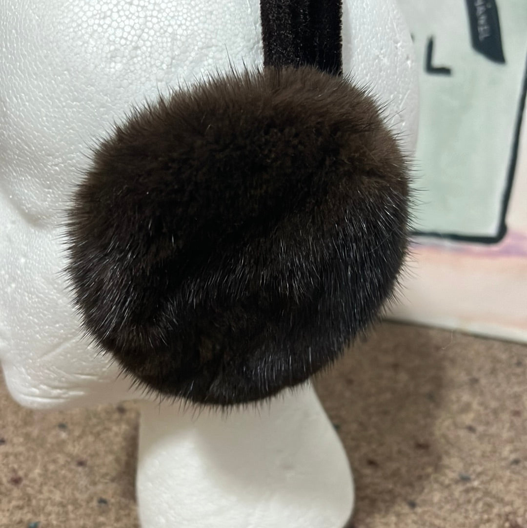 209 Mink Ear Muffin mahogany NWT