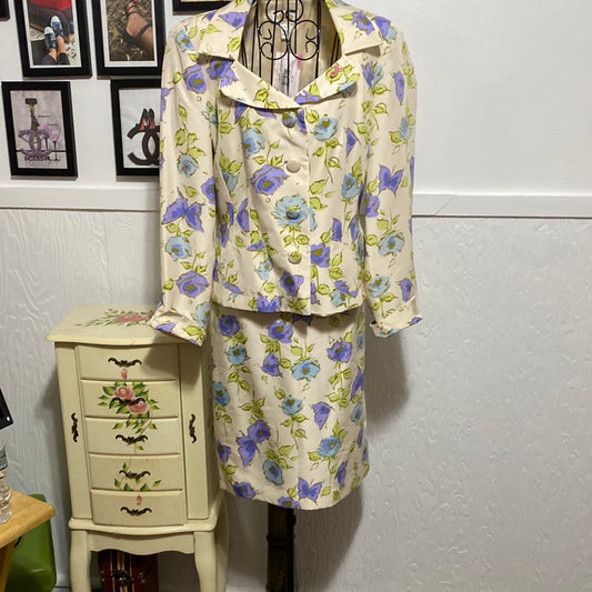 Silk  2 Piece Skirt Suit  Sz 8