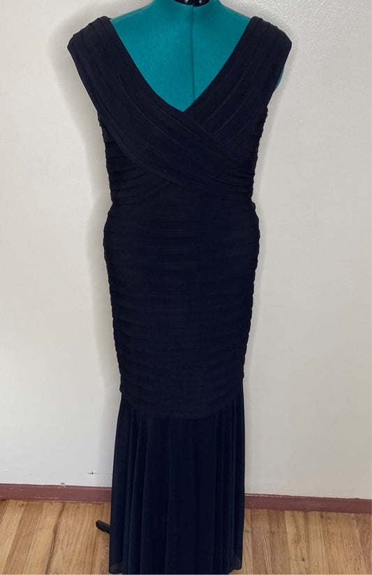 BLACK EVENING GOWN SZ 14