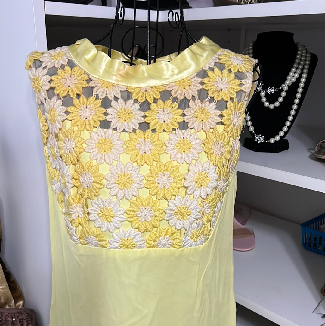 4.29 No label yellow dress Sz 6/8